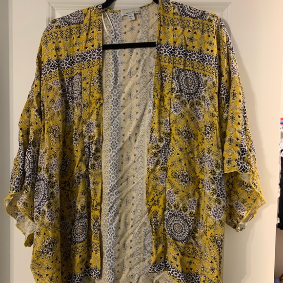 Allison Joy Short Kimono - Picture 1 of 4